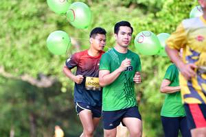 BIB: 098
                            <button type="button" onclick="openModal(5102591)" class="btn btn-primary btn-sm float-right btn-popup" data-toggle="modal" data-target=".modal-high-quality">
                        <i class="fas fa-shopping-cart"></i> Add to Cart
                    </button>
                                            <button type="button" onclick="isThisMe(5102591, true)" class="btn btn-success btn-sm float-right btn-popup btn-isme hidden" data-toggle="tooltip" data-placement="bottom" title="นี่คือรูปของคุณใช่ไหม คลิกที่นี่เพื่อเอาเข้าอัลบั้ม">
                        <i class="fas fa-plus"></i> Add to album
                    </button>
                    <button type="button" onclick="isThisMe(5102591, false)" class="btn btn-warning btn-sm float-right btn-popup btn-isnotme hidden">
                        <i class="fas fa-ban"></i> Remove from album
                    </button>