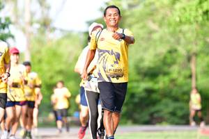 BIB: 1290
                            <button type="button" onclick="openModal(5144093)" class="btn btn-primary btn-sm float-right btn-popup" data-toggle="modal" data-target=".modal-high-quality">
                        <i class="fas fa-shopping-cart"></i> Add to Cart
                    </button>
                                            <button type="button" onclick="isThisMe(5144093, true)" class="btn btn-success btn-sm float-right btn-popup btn-isme hidden" data-toggle="tooltip" data-placement="bottom" title="นี่คือรูปของคุณใช่ไหม คลิกที่นี่เพื่อเอาเข้าอัลบั้ม">
                        <i class="fas fa-plus"></i> Add to album
                    </button>
                    <button type="button" onclick="isThisMe(5144093, false)" class="btn btn-warning btn-sm float-right btn-popup btn-isnotme hidden">
                        <i class="fas fa-ban"></i> Remove from album
                    </button>