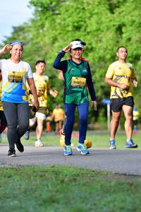 BIB: 0388, 0253
                            <button type="button" onclick="openModal(5145659)" class="btn btn-primary btn-sm float-right btn-popup" data-toggle="modal" data-target=".modal-high-quality">
                        <i class="fas fa-shopping-cart"></i> Add to Cart
                    </button>
                                            <button type="button" onclick="isThisMe(5145659, true)" class="btn btn-success btn-sm float-right btn-popup btn-isme hidden" data-toggle="tooltip" data-placement="bottom" title="นี่คือรูปของคุณใช่ไหม คลิกที่นี่เพื่อเอาเข้าอัลบั้ม">
                        <i class="fas fa-plus"></i> Add to album
                    </button>
                    <button type="button" onclick="isThisMe(5145659, false)" class="btn btn-warning btn-sm float-right btn-popup btn-isnotme hidden">
                        <i class="fas fa-ban"></i> Remove from album
                    </button>