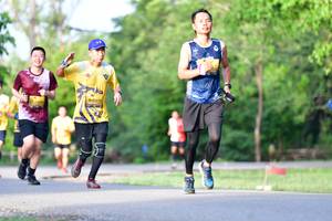 BIB: 0375
                            <button type="button" onclick="openModal(5102474)" class="btn btn-primary btn-sm float-right btn-popup" data-toggle="modal" data-target=".modal-high-quality">
                        <i class="fas fa-shopping-cart"></i> Add to Cart
                    </button>
                                            <button type="button" onclick="isThisMe(5102474, true)" class="btn btn-success btn-sm float-right btn-popup btn-isme hidden" data-toggle="tooltip" data-placement="bottom" title="นี่คือรูปของคุณใช่ไหม คลิกที่นี่เพื่อเอาเข้าอัลบั้ม">
                        <i class="fas fa-plus"></i> Add to album
                    </button>
                    <button type="button" onclick="isThisMe(5102474, false)" class="btn btn-warning btn-sm float-right btn-popup btn-isnotme hidden">
                        <i class="fas fa-ban"></i> Remove from album
                    </button>