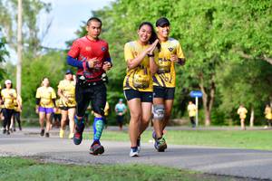 BIB: 962
                            <button type="button" onclick="openModal(5145413)" class="btn btn-primary btn-sm float-right btn-popup" data-toggle="modal" data-target=".modal-high-quality">
                        <i class="fas fa-shopping-cart"></i> Add to Cart
                    </button>
                                            <button type="button" onclick="isThisMe(5145413, true)" class="btn btn-success btn-sm float-right btn-popup btn-isme hidden" data-toggle="tooltip" data-placement="bottom" title="นี่คือรูปของคุณใช่ไหม คลิกที่นี่เพื่อเอาเข้าอัลบั้ม">
                        <i class="fas fa-plus"></i> Add to album
                    </button>
                    <button type="button" onclick="isThisMe(5145413, false)" class="btn btn-warning btn-sm float-right btn-popup btn-isnotme hidden">
                        <i class="fas fa-ban"></i> Remove from album
                    </button>