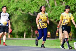 BIB: 695, 077
                            <button type="button" onclick="openModal(5145271)" class="btn btn-primary btn-sm float-right btn-popup" data-toggle="modal" data-target=".modal-high-quality">
                        <i class="fas fa-shopping-cart"></i> Add to Cart
                    </button>
                                            <button type="button" onclick="isThisMe(5145271, true)" class="btn btn-success btn-sm float-right btn-popup btn-isme hidden" data-toggle="tooltip" data-placement="bottom" title="นี่คือรูปของคุณใช่ไหม คลิกที่นี่เพื่อเอาเข้าอัลบั้ม">
                        <i class="fas fa-plus"></i> Add to album
                    </button>
                    <button type="button" onclick="isThisMe(5145271, false)" class="btn btn-warning btn-sm float-right btn-popup btn-isnotme hidden">
                        <i class="fas fa-ban"></i> Remove from album
                    </button>