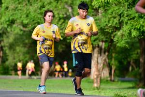 BIB: 0926, 0925
                            <button type="button" onclick="openModal(5145693)" class="btn btn-primary btn-sm float-right btn-popup" data-toggle="modal" data-target=".modal-high-quality">
                        <i class="fas fa-shopping-cart"></i> Add to Cart
                    </button>
                                            <button type="button" onclick="isThisMe(5145693, true)" class="btn btn-success btn-sm float-right btn-popup btn-isme hidden" data-toggle="tooltip" data-placement="bottom" title="นี่คือรูปของคุณใช่ไหม คลิกที่นี่เพื่อเอาเข้าอัลบั้ม">
                        <i class="fas fa-plus"></i> Add to album
                    </button>
                    <button type="button" onclick="isThisMe(5145693, false)" class="btn btn-warning btn-sm float-right btn-popup btn-isnotme hidden">
                        <i class="fas fa-ban"></i> Remove from album
                    </button>