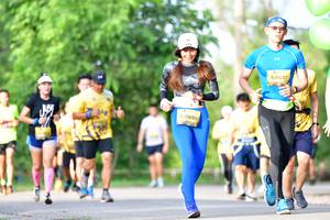 BIB: 0037, 0685
                            <button type="button" onclick="openModal(5144053)" class="btn btn-primary btn-sm float-right btn-popup" data-toggle="modal" data-target=".modal-high-quality">
                        <i class="fas fa-shopping-cart"></i> Add to Cart
                    </button>
                                            <button type="button" onclick="isThisMe(5144053, true)" class="btn btn-success btn-sm float-right btn-popup btn-isme hidden" data-toggle="tooltip" data-placement="bottom" title="นี่คือรูปของคุณใช่ไหม คลิกที่นี่เพื่อเอาเข้าอัลบั้ม">
                        <i class="fas fa-plus"></i> Add to album
                    </button>
                    <button type="button" onclick="isThisMe(5144053, false)" class="btn btn-warning btn-sm float-right btn-popup btn-isnotme hidden">
                        <i class="fas fa-ban"></i> Remove from album
                    </button>