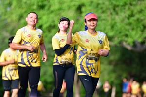 BIB: 0215, 0772
                            <button type="button" onclick="openModal(5145243)" class="btn btn-primary btn-sm float-right btn-popup" data-toggle="modal" data-target=".modal-high-quality">
                        <i class="fas fa-shopping-cart"></i> Add to Cart
                    </button>
                                            <button type="button" onclick="isThisMe(5145243, true)" class="btn btn-success btn-sm float-right btn-popup btn-isme hidden" data-toggle="tooltip" data-placement="bottom" title="นี่คือรูปของคุณใช่ไหม คลิกที่นี่เพื่อเอาเข้าอัลบั้ม">
                        <i class="fas fa-plus"></i> Add to album
                    </button>
                    <button type="button" onclick="isThisMe(5145243, false)" class="btn btn-warning btn-sm float-right btn-popup btn-isnotme hidden">
                        <i class="fas fa-ban"></i> Remove from album
                    </button>