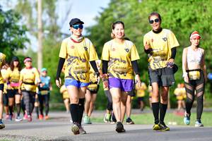 BIB: 0392, 0391, 0394
                            <button type="button" onclick="openModal(5145544)" class="btn btn-primary btn-sm float-right btn-popup" data-toggle="modal" data-target=".modal-high-quality">
                        <i class="fas fa-shopping-cart"></i> Add to Cart
                    </button>
                                            <button type="button" onclick="isThisMe(5145544, true)" class="btn btn-success btn-sm float-right btn-popup btn-isme hidden" data-toggle="tooltip" data-placement="bottom" title="นี่คือรูปของคุณใช่ไหม คลิกที่นี่เพื่อเอาเข้าอัลบั้ม">
                        <i class="fas fa-plus"></i> Add to album
                    </button>
                    <button type="button" onclick="isThisMe(5145544, false)" class="btn btn-warning btn-sm float-right btn-popup btn-isnotme hidden">
                        <i class="fas fa-ban"></i> Remove from album
                    </button>