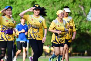 BIB: 0460, 0602
                            <button type="button" onclick="openModal(5145390)" class="btn btn-primary btn-sm float-right btn-popup" data-toggle="modal" data-target=".modal-high-quality">
                        <i class="fas fa-shopping-cart"></i> Add to Cart
                    </button>
                                            <button type="button" onclick="isThisMe(5145390, true)" class="btn btn-success btn-sm float-right btn-popup btn-isme hidden" data-toggle="tooltip" data-placement="bottom" title="นี่คือรูปของคุณใช่ไหม คลิกที่นี่เพื่อเอาเข้าอัลบั้ม">
                        <i class="fas fa-plus"></i> Add to album
                    </button>
                    <button type="button" onclick="isThisMe(5145390, false)" class="btn btn-warning btn-sm float-right btn-popup btn-isnotme hidden">
                        <i class="fas fa-ban"></i> Remove from album
                    </button>