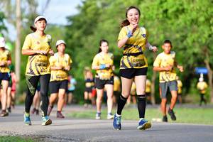 BIB: 0698, 0420
                            <button type="button" onclick="openModal(5145135)" class="btn btn-primary btn-sm float-right btn-popup" data-toggle="modal" data-target=".modal-high-quality">
                        <i class="fas fa-shopping-cart"></i> Add to Cart
                    </button>
                                            <button type="button" onclick="isThisMe(5145135, true)" class="btn btn-success btn-sm float-right btn-popup btn-isme hidden" data-toggle="tooltip" data-placement="bottom" title="นี่คือรูปของคุณใช่ไหม คลิกที่นี่เพื่อเอาเข้าอัลบั้ม">
                        <i class="fas fa-plus"></i> Add to album
                    </button>
                    <button type="button" onclick="isThisMe(5145135, false)" class="btn btn-warning btn-sm float-right btn-popup btn-isnotme hidden">
                        <i class="fas fa-ban"></i> Remove from album
                    </button>