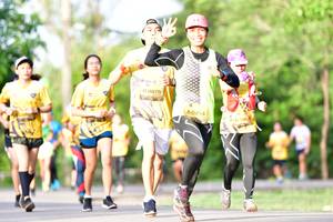 BIB: 0875, 0214
                            <button type="button" onclick="openModal(5144029)" class="btn btn-primary btn-sm float-right btn-popup" data-toggle="modal" data-target=".modal-high-quality">
                        <i class="fas fa-shopping-cart"></i> Add to Cart
                    </button>
                                            <button type="button" onclick="isThisMe(5144029, true)" class="btn btn-success btn-sm float-right btn-popup btn-isme hidden" data-toggle="tooltip" data-placement="bottom" title="นี่คือรูปของคุณใช่ไหม คลิกที่นี่เพื่อเอาเข้าอัลบั้ม">
                        <i class="fas fa-plus"></i> Add to album
                    </button>
                    <button type="button" onclick="isThisMe(5144029, false)" class="btn btn-warning btn-sm float-right btn-popup btn-isnotme hidden">
                        <i class="fas fa-ban"></i> Remove from album
                    </button>