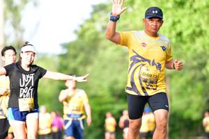 BIB: 0873, 0919
                            <button type="button" onclick="openModal(5144074)" class="btn btn-primary btn-sm float-right btn-popup" data-toggle="modal" data-target=".modal-high-quality">
                        <i class="fas fa-shopping-cart"></i> Add to Cart
                    </button>
                                            <button type="button" onclick="isThisMe(5144074, true)" class="btn btn-success btn-sm float-right btn-popup btn-isme hidden" data-toggle="tooltip" data-placement="bottom" title="นี่คือรูปของคุณใช่ไหม คลิกที่นี่เพื่อเอาเข้าอัลบั้ม">
                        <i class="fas fa-plus"></i> Add to album
                    </button>
                    <button type="button" onclick="isThisMe(5144074, false)" class="btn btn-warning btn-sm float-right btn-popup btn-isnotme hidden">
                        <i class="fas fa-ban"></i> Remove from album
                    </button>