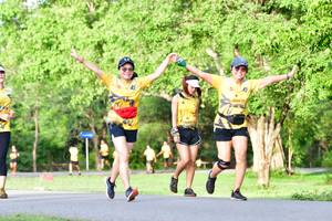 BIB: 
                            <button type="button" onclick="openModal(5143297)" class="btn btn-primary btn-sm float-right btn-popup" data-toggle="modal" data-target=".modal-high-quality">
                        <i class="fas fa-shopping-cart"></i> Add to Cart
                    </button>
                                            <button type="button" onclick="isThisMe(5143297, true)" class="btn btn-success btn-sm float-right btn-popup btn-isme hidden" data-toggle="tooltip" data-placement="bottom" title="นี่คือรูปของคุณใช่ไหม คลิกที่นี่เพื่อเอาเข้าอัลบั้ม">
                        <i class="fas fa-plus"></i> Add to album
                    </button>
                    <button type="button" onclick="isThisMe(5143297, false)" class="btn btn-warning btn-sm float-right btn-popup btn-isnotme hidden">
                        <i class="fas fa-ban"></i> Remove from album
                    </button>