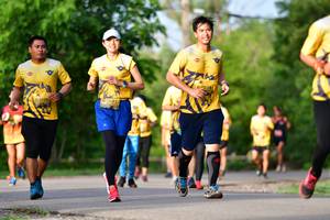 BIB: 038, 1037, 1196
                            <button type="button" onclick="openModal(5144606)" class="btn btn-primary btn-sm float-right btn-popup" data-toggle="modal" data-target=".modal-high-quality">
                        <i class="fas fa-shopping-cart"></i> Add to Cart
                    </button>
                                            <button type="button" onclick="isThisMe(5144606, true)" class="btn btn-success btn-sm float-right btn-popup btn-isme hidden" data-toggle="tooltip" data-placement="bottom" title="นี่คือรูปของคุณใช่ไหม คลิกที่นี่เพื่อเอาเข้าอัลบั้ม">
                        <i class="fas fa-plus"></i> Add to album
                    </button>
                    <button type="button" onclick="isThisMe(5144606, false)" class="btn btn-warning btn-sm float-right btn-popup btn-isnotme hidden">
                        <i class="fas fa-ban"></i> Remove from album
                    </button>