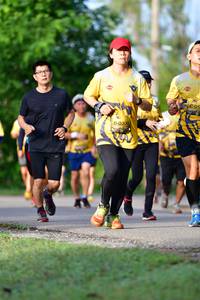 BIB: 033
                            <button type="button" onclick="openModal(5144705)" class="btn btn-primary btn-sm float-right btn-popup" data-toggle="modal" data-target=".modal-high-quality">
                        <i class="fas fa-shopping-cart"></i> Add to Cart
                    </button>
                                            <button type="button" onclick="isThisMe(5144705, true)" class="btn btn-success btn-sm float-right btn-popup btn-isme hidden" data-toggle="tooltip" data-placement="bottom" title="นี่คือรูปของคุณใช่ไหม คลิกที่นี่เพื่อเอาเข้าอัลบั้ม">
                        <i class="fas fa-plus"></i> Add to album
                    </button>
                    <button type="button" onclick="isThisMe(5144705, false)" class="btn btn-warning btn-sm float-right btn-popup btn-isnotme hidden">
                        <i class="fas fa-ban"></i> Remove from album
                    </button>