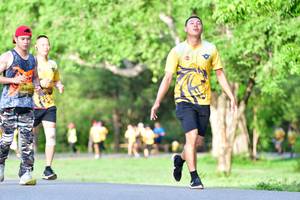 BIB: 042
                            <button type="button" onclick="openModal(5143994)" class="btn btn-primary btn-sm float-right btn-popup" data-toggle="modal" data-target=".modal-high-quality">
                        <i class="fas fa-shopping-cart"></i> Add to Cart
                    </button>
                                            <button type="button" onclick="isThisMe(5143994, true)" class="btn btn-success btn-sm float-right btn-popup btn-isme hidden" data-toggle="tooltip" data-placement="bottom" title="นี่คือรูปของคุณใช่ไหม คลิกที่นี่เพื่อเอาเข้าอัลบั้ม">
                        <i class="fas fa-plus"></i> Add to album
                    </button>
                    <button type="button" onclick="isThisMe(5143994, false)" class="btn btn-warning btn-sm float-right btn-popup btn-isnotme hidden">
                        <i class="fas fa-ban"></i> Remove from album
                    </button>