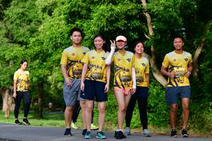 BIB: 0051, 0647, 0105, 050
                            <button type="button" onclick="openModal(5147069)" class="btn btn-primary btn-sm float-right btn-popup" data-toggle="modal" data-target=".modal-high-quality">
                        <i class="fas fa-shopping-cart"></i> Add to Cart
                    </button>
                                            <button type="button" onclick="isThisMe(5147069, true)" class="btn btn-success btn-sm float-right btn-popup btn-isme hidden" data-toggle="tooltip" data-placement="bottom" title="นี่คือรูปของคุณใช่ไหม คลิกที่นี่เพื่อเอาเข้าอัลบั้ม">
                        <i class="fas fa-plus"></i> Add to album
                    </button>
                    <button type="button" onclick="isThisMe(5147069, false)" class="btn btn-warning btn-sm float-right btn-popup btn-isnotme hidden">
                        <i class="fas fa-ban"></i> Remove from album
                    </button>