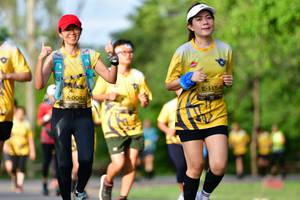 BIB: 1154, 0092
                            <button type="button" onclick="openModal(5144540)" class="btn btn-primary btn-sm float-right btn-popup" data-toggle="modal" data-target=".modal-high-quality">
                        <i class="fas fa-shopping-cart"></i> Add to Cart
                    </button>
                                            <button type="button" onclick="isThisMe(5144540, true)" class="btn btn-success btn-sm float-right btn-popup btn-isme hidden" data-toggle="tooltip" data-placement="bottom" title="นี่คือรูปของคุณใช่ไหม คลิกที่นี่เพื่อเอาเข้าอัลบั้ม">
                        <i class="fas fa-plus"></i> Add to album
                    </button>
                    <button type="button" onclick="isThisMe(5144540, false)" class="btn btn-warning btn-sm float-right btn-popup btn-isnotme hidden">
                        <i class="fas fa-ban"></i> Remove from album
                    </button>