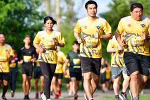 BIB: 0334, 0390, 0674
                            <button type="button" onclick="openModal(5145542)" class="btn btn-primary btn-sm float-right btn-popup" data-toggle="modal" data-target=".modal-high-quality">
                        <i class="fas fa-shopping-cart"></i> Add to Cart
                    </button>
                                            <button type="button" onclick="isThisMe(5145542, true)" class="btn btn-success btn-sm float-right btn-popup btn-isme hidden" data-toggle="tooltip" data-placement="bottom" title="นี่คือรูปของคุณใช่ไหม คลิกที่นี่เพื่อเอาเข้าอัลบั้ม">
                        <i class="fas fa-plus"></i> Add to album
                    </button>
                    <button type="button" onclick="isThisMe(5145542, false)" class="btn btn-warning btn-sm float-right btn-popup btn-isnotme hidden">
                        <i class="fas fa-ban"></i> Remove from album
                    </button>