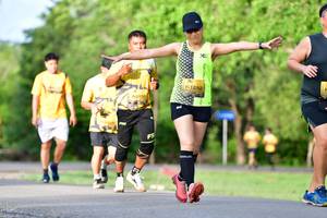 BIB: 1292, 0150
                            <button type="button" onclick="openModal(5144264)" class="btn btn-primary btn-sm float-right btn-popup" data-toggle="modal" data-target=".modal-high-quality">
                        <i class="fas fa-shopping-cart"></i> Add to Cart
                    </button>
                                            <button type="button" onclick="isThisMe(5144264, true)" class="btn btn-success btn-sm float-right btn-popup btn-isme hidden" data-toggle="tooltip" data-placement="bottom" title="นี่คือรูปของคุณใช่ไหม คลิกที่นี่เพื่อเอาเข้าอัลบั้ม">
                        <i class="fas fa-plus"></i> Add to album
                    </button>
                    <button type="button" onclick="isThisMe(5144264, false)" class="btn btn-warning btn-sm float-right btn-popup btn-isnotme hidden">
                        <i class="fas fa-ban"></i> Remove from album
                    </button>