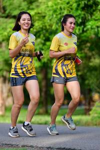 BIB: 1030, 094
                            <button type="button" onclick="openModal(5144976)" class="btn btn-primary btn-sm float-right btn-popup" data-toggle="modal" data-target=".modal-high-quality">
                        <i class="fas fa-shopping-cart"></i> Add to Cart
                    </button>
                                            <button type="button" onclick="isThisMe(5144976, true)" class="btn btn-success btn-sm float-right btn-popup btn-isme hidden" data-toggle="tooltip" data-placement="bottom" title="นี่คือรูปของคุณใช่ไหม คลิกที่นี่เพื่อเอาเข้าอัลบั้ม">
                        <i class="fas fa-plus"></i> Add to album
                    </button>
                    <button type="button" onclick="isThisMe(5144976, false)" class="btn btn-warning btn-sm float-right btn-popup btn-isnotme hidden">
                        <i class="fas fa-ban"></i> Remove from album
                    </button>