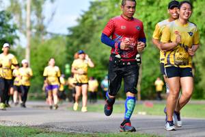 BIB: 0962
                            <button type="button" onclick="openModal(5145432)" class="btn btn-primary btn-sm float-right btn-popup" data-toggle="modal" data-target=".modal-high-quality">
                        <i class="fas fa-shopping-cart"></i> Add to Cart
                    </button>
                                            <button type="button" onclick="isThisMe(5145432, true)" class="btn btn-success btn-sm float-right btn-popup btn-isme hidden" data-toggle="tooltip" data-placement="bottom" title="นี่คือรูปของคุณใช่ไหม คลิกที่นี่เพื่อเอาเข้าอัลบั้ม">
                        <i class="fas fa-plus"></i> Add to album
                    </button>
                    <button type="button" onclick="isThisMe(5145432, false)" class="btn btn-warning btn-sm float-right btn-popup btn-isnotme hidden">
                        <i class="fas fa-ban"></i> Remove from album
                    </button>