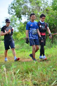 BIB: 0979, 1102
                            <button type="button" onclick="openModal(5018263)" class="btn btn-primary btn-sm float-right btn-popup" data-toggle="modal" data-target=".modal-high-quality">
                        <i class="fas fa-shopping-cart"></i> Add to Cart
                    </button>
                                            <button type="button" onclick="isThisMe(5018263, true)" class="btn btn-success btn-sm float-right btn-popup btn-isme hidden" data-toggle="tooltip" data-placement="bottom" title="นี่คือรูปของคุณใช่ไหม คลิกที่นี่เพื่อเอาเข้าอัลบั้ม">
                        <i class="fas fa-plus"></i> Add to album
                    </button>
                    <button type="button" onclick="isThisMe(5018263, false)" class="btn btn-warning btn-sm float-right btn-popup btn-isnotme hidden">
                        <i class="fas fa-ban"></i> Remove from album
                    </button>