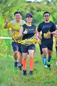 BIB: 1272, 0883
                            <button type="button" onclick="openModal(4955929)" class="btn btn-primary btn-sm float-right btn-popup" data-toggle="modal" data-target=".modal-high-quality">
                        <i class="fas fa-shopping-cart"></i> Add to Cart
                    </button>
                                            <button type="button" onclick="isThisMe(4955929, true)" class="btn btn-success btn-sm float-right btn-popup btn-isme hidden" data-toggle="tooltip" data-placement="bottom" title="นี่คือรูปของคุณใช่ไหม คลิกที่นี่เพื่อเอาเข้าอัลบั้ม">
                        <i class="fas fa-plus"></i> Add to album
                    </button>
                    <button type="button" onclick="isThisMe(4955929, false)" class="btn btn-warning btn-sm float-right btn-popup btn-isnotme hidden">
                        <i class="fas fa-ban"></i> Remove from album
                    </button>