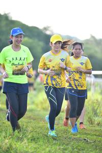 BIB: 057, 573
                            <button type="button" onclick="openModal(5138917)" class="btn btn-primary btn-sm float-right btn-popup" data-toggle="modal" data-target=".modal-high-quality">
                        <i class="fas fa-shopping-cart"></i> Add to Cart
                    </button>
                                            <button type="button" onclick="isThisMe(5138917, true)" class="btn btn-success btn-sm float-right btn-popup btn-isme hidden" data-toggle="tooltip" data-placement="bottom" title="นี่คือรูปของคุณใช่ไหม คลิกที่นี่เพื่อเอาเข้าอัลบั้ม">
                        <i class="fas fa-plus"></i> Add to album
                    </button>
                    <button type="button" onclick="isThisMe(5138917, false)" class="btn btn-warning btn-sm float-right btn-popup btn-isnotme hidden">
                        <i class="fas fa-ban"></i> Remove from album
                    </button>