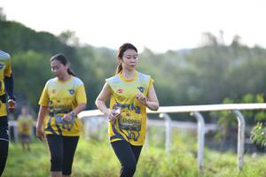 BIB: 0983
                            <button type="button" onclick="openModal(5137129)" class="btn btn-primary btn-sm float-right btn-popup" data-toggle="modal" data-target=".modal-high-quality">
                        <i class="fas fa-shopping-cart"></i> Add to Cart
                    </button>
                                            <button type="button" onclick="isThisMe(5137129, true)" class="btn btn-success btn-sm float-right btn-popup btn-isme hidden" data-toggle="tooltip" data-placement="bottom" title="นี่คือรูปของคุณใช่ไหม คลิกที่นี่เพื่อเอาเข้าอัลบั้ม">
                        <i class="fas fa-plus"></i> Add to album
                    </button>
                    <button type="button" onclick="isThisMe(5137129, false)" class="btn btn-warning btn-sm float-right btn-popup btn-isnotme hidden">
                        <i class="fas fa-ban"></i> Remove from album
                    </button>