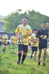 BIB: 0486, 0349
                            <button type="button" onclick="openModal(5134358)" class="btn btn-primary btn-sm float-right btn-popup" data-toggle="modal" data-target=".modal-high-quality">
                        <i class="fas fa-shopping-cart"></i> Add to Cart
                    </button>
                                            <button type="button" onclick="isThisMe(5134358, true)" class="btn btn-success btn-sm float-right btn-popup btn-isme hidden" data-toggle="tooltip" data-placement="bottom" title="นี่คือรูปของคุณใช่ไหม คลิกที่นี่เพื่อเอาเข้าอัลบั้ม">
                        <i class="fas fa-plus"></i> Add to album
                    </button>
                    <button type="button" onclick="isThisMe(5134358, false)" class="btn btn-warning btn-sm float-right btn-popup btn-isnotme hidden">
                        <i class="fas fa-ban"></i> Remove from album
                    </button>