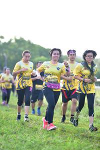 BIB: 07471
                            <button type="button" onclick="openModal(5153899)" class="btn btn-primary btn-sm float-right btn-popup" data-toggle="modal" data-target=".modal-high-quality">
                        <i class="fas fa-shopping-cart"></i> Add to Cart
                    </button>
                                            <button type="button" onclick="isThisMe(5153899, true)" class="btn btn-success btn-sm float-right btn-popup btn-isme hidden" data-toggle="tooltip" data-placement="bottom" title="นี่คือรูปของคุณใช่ไหม คลิกที่นี่เพื่อเอาเข้าอัลบั้ม">
                        <i class="fas fa-plus"></i> Add to album
                    </button>
                    <button type="button" onclick="isThisMe(5153899, false)" class="btn btn-warning btn-sm float-right btn-popup btn-isnotme hidden">
                        <i class="fas fa-ban"></i> Remove from album
                    </button>