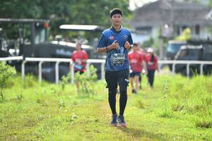 BIB: 0892, 
                            <button type="button" onclick="openModal(5203187)" class="btn btn-primary btn-sm float-right btn-popup" data-toggle="modal" data-target=".modal-high-quality">
                        <i class="fas fa-shopping-cart"></i> Add to Cart
                    </button>
                                            <button type="button" onclick="isThisMe(5203187, true)" class="btn btn-success btn-sm float-right btn-popup btn-isme hidden" data-toggle="tooltip" data-placement="bottom" title="นี่คือรูปของคุณใช่ไหม คลิกที่นี่เพื่อเอาเข้าอัลบั้ม">
                        <i class="fas fa-plus"></i> Add to album
                    </button>
                    <button type="button" onclick="isThisMe(5203187, false)" class="btn btn-warning btn-sm float-right btn-popup btn-isnotme hidden">
                        <i class="fas fa-ban"></i> Remove from album
                    </button>