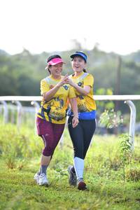 BIB: 011, 0010
                            <button type="button" onclick="openModal(5141587)" class="btn btn-primary btn-sm float-right btn-popup" data-toggle="modal" data-target=".modal-high-quality">
                        <i class="fas fa-shopping-cart"></i> Add to Cart
                    </button>
                                            <button type="button" onclick="isThisMe(5141587, true)" class="btn btn-success btn-sm float-right btn-popup btn-isme hidden" data-toggle="tooltip" data-placement="bottom" title="นี่คือรูปของคุณใช่ไหม คลิกที่นี่เพื่อเอาเข้าอัลบั้ม">
                        <i class="fas fa-plus"></i> Add to album
                    </button>
                    <button type="button" onclick="isThisMe(5141587, false)" class="btn btn-warning btn-sm float-right btn-popup btn-isnotme hidden">
                        <i class="fas fa-ban"></i> Remove from album
                    </button>