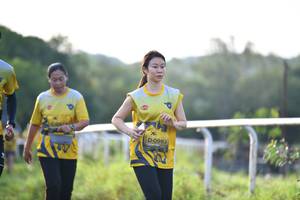 BIB: 0983
                            <button type="button" onclick="openModal(5137139)" class="btn btn-primary btn-sm float-right btn-popup" data-toggle="modal" data-target=".modal-high-quality">
                        <i class="fas fa-shopping-cart"></i> Add to Cart
                    </button>
                                            <button type="button" onclick="isThisMe(5137139, true)" class="btn btn-success btn-sm float-right btn-popup btn-isme hidden" data-toggle="tooltip" data-placement="bottom" title="นี่คือรูปของคุณใช่ไหม คลิกที่นี่เพื่อเอาเข้าอัลบั้ม">
                        <i class="fas fa-plus"></i> Add to album
                    </button>
                    <button type="button" onclick="isThisMe(5137139, false)" class="btn btn-warning btn-sm float-right btn-popup btn-isnotme hidden">
                        <i class="fas fa-ban"></i> Remove from album
                    </button>