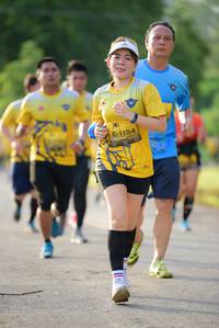 BIB: 1154
                            <button type="button" onclick="openModal(4897033)" class="btn btn-primary btn-sm float-right btn-popup" data-toggle="modal" data-target=".modal-high-quality">
                        <i class="fas fa-shopping-cart"></i> Add to Cart
                    </button>
                                            <button type="button" onclick="isThisMe(4897033, true)" class="btn btn-success btn-sm float-right btn-popup btn-isme hidden" data-toggle="tooltip" data-placement="bottom" title="นี่คือรูปของคุณใช่ไหม คลิกที่นี่เพื่อเอาเข้าอัลบั้ม">
                        <i class="fas fa-plus"></i> Add to album
                    </button>
                    <button type="button" onclick="isThisMe(4897033, false)" class="btn btn-warning btn-sm float-right btn-popup btn-isnotme hidden">
                        <i class="fas fa-ban"></i> Remove from album
                    </button>