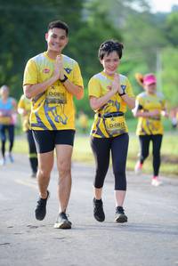 BIB: 0816, 0817
                            <button type="button" onclick="openModal(4908754)" class="btn btn-primary btn-sm float-right btn-popup" data-toggle="modal" data-target=".modal-high-quality">
                        <i class="fas fa-shopping-cart"></i> Add to Cart
                    </button>
                                            <button type="button" onclick="isThisMe(4908754, true)" class="btn btn-success btn-sm float-right btn-popup btn-isme hidden" data-toggle="tooltip" data-placement="bottom" title="นี่คือรูปของคุณใช่ไหม คลิกที่นี่เพื่อเอาเข้าอัลบั้ม">
                        <i class="fas fa-plus"></i> Add to album
                    </button>
                    <button type="button" onclick="isThisMe(4908754, false)" class="btn btn-warning btn-sm float-right btn-popup btn-isnotme hidden">
                        <i class="fas fa-ban"></i> Remove from album
                    </button>