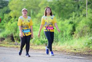 BIB: 0922, 0923
                            <button type="button" onclick="openModal(4929766)" class="btn btn-primary btn-sm float-right btn-popup" data-toggle="modal" data-target=".modal-high-quality">
                        <i class="fas fa-shopping-cart"></i> Add to Cart
                    </button>
                                            <button type="button" onclick="isThisMe(4929766, true)" class="btn btn-success btn-sm float-right btn-popup btn-isme hidden" data-toggle="tooltip" data-placement="bottom" title="นี่คือรูปของคุณใช่ไหม คลิกที่นี่เพื่อเอาเข้าอัลบั้ม">
                        <i class="fas fa-plus"></i> Add to album
                    </button>
                    <button type="button" onclick="isThisMe(4929766, false)" class="btn btn-warning btn-sm float-right btn-popup btn-isnotme hidden">
                        <i class="fas fa-ban"></i> Remove from album
                    </button>
