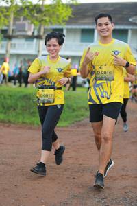 BIB: 0816, 0817
                            <button type="button" onclick="openModal(4951972)" class="btn btn-primary btn-sm float-right btn-popup" data-toggle="modal" data-target=".modal-high-quality">
                        <i class="fas fa-shopping-cart"></i> Add to Cart
                    </button>
                                            <button type="button" onclick="isThisMe(4951972, true)" class="btn btn-success btn-sm float-right btn-popup btn-isme hidden" data-toggle="tooltip" data-placement="bottom" title="นี่คือรูปของคุณใช่ไหม คลิกที่นี่เพื่อเอาเข้าอัลบั้ม">
                        <i class="fas fa-plus"></i> Add to album
                    </button>
                    <button type="button" onclick="isThisMe(4951972, false)" class="btn btn-warning btn-sm float-right btn-popup btn-isnotme hidden">
                        <i class="fas fa-ban"></i> Remove from album
                    </button>