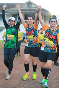 BIB: 0453, 0452, 0353
                            <button type="button" onclick="openModal(4958850)" class="btn btn-primary btn-sm float-right btn-popup" data-toggle="modal" data-target=".modal-high-quality">
                        <i class="fas fa-shopping-cart"></i> Add to Cart
                    </button>
                                            <button type="button" onclick="isThisMe(4958850, true)" class="btn btn-success btn-sm float-right btn-popup btn-isme hidden" data-toggle="tooltip" data-placement="bottom" title="นี่คือรูปของคุณใช่ไหม คลิกที่นี่เพื่อเอาเข้าอัลบั้ม">
                        <i class="fas fa-plus"></i> Add to album
                    </button>
                    <button type="button" onclick="isThisMe(4958850, false)" class="btn btn-warning btn-sm float-right btn-popup btn-isnotme hidden">
                        <i class="fas fa-ban"></i> Remove from album
                    </button>