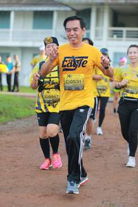 BIB: 0531, 567
                            <button type="button" onclick="openModal(4959845)" class="btn btn-primary btn-sm float-right btn-popup" data-toggle="modal" data-target=".modal-high-quality">
                        <i class="fas fa-shopping-cart"></i> Add to Cart
                    </button>
                                            <button type="button" onclick="isThisMe(4959845, true)" class="btn btn-success btn-sm float-right btn-popup btn-isme hidden" data-toggle="tooltip" data-placement="bottom" title="นี่คือรูปของคุณใช่ไหม คลิกที่นี่เพื่อเอาเข้าอัลบั้ม">
                        <i class="fas fa-plus"></i> Add to album
                    </button>
                    <button type="button" onclick="isThisMe(4959845, false)" class="btn btn-warning btn-sm float-right btn-popup btn-isnotme hidden">
                        <i class="fas fa-ban"></i> Remove from album
                    </button>