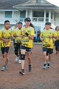 BIB: 1169, 1147
                            <button type="button" onclick="openModal(4938138)" class="btn btn-primary btn-sm float-right btn-popup" data-toggle="modal" data-target=".modal-high-quality">
                        <i class="fas fa-shopping-cart"></i> Add to Cart
                    </button>
                                            <button type="button" onclick="isThisMe(4938138, true)" class="btn btn-success btn-sm float-right btn-popup btn-isme hidden" data-toggle="tooltip" data-placement="bottom" title="นี่คือรูปของคุณใช่ไหม คลิกที่นี่เพื่อเอาเข้าอัลบั้ม">
                        <i class="fas fa-plus"></i> Add to album
                    </button>
                    <button type="button" onclick="isThisMe(4938138, false)" class="btn btn-warning btn-sm float-right btn-popup btn-isnotme hidden">
                        <i class="fas fa-ban"></i> Remove from album
                    </button>