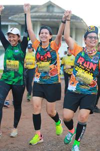 BIB: 0453, 0452, 0353
                            <button type="button" onclick="openModal(4958857)" class="btn btn-primary btn-sm float-right btn-popup" data-toggle="modal" data-target=".modal-high-quality">
                        <i class="fas fa-shopping-cart"></i> Add to Cart
                    </button>
                                            <button type="button" onclick="isThisMe(4958857, true)" class="btn btn-success btn-sm float-right btn-popup btn-isme hidden" data-toggle="tooltip" data-placement="bottom" title="นี่คือรูปของคุณใช่ไหม คลิกที่นี่เพื่อเอาเข้าอัลบั้ม">
                        <i class="fas fa-plus"></i> Add to album
                    </button>
                    <button type="button" onclick="isThisMe(4958857, false)" class="btn btn-warning btn-sm float-right btn-popup btn-isnotme hidden">
                        <i class="fas fa-ban"></i> Remove from album
                    </button>