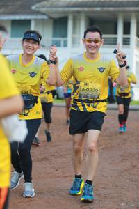 BIB: 0220
                            <button type="button" onclick="openModal(4956688)" class="btn btn-primary btn-sm float-right btn-popup" data-toggle="modal" data-target=".modal-high-quality">
                        <i class="fas fa-shopping-cart"></i> Add to Cart
                    </button>
                                            <button type="button" onclick="isThisMe(4956688, true)" class="btn btn-success btn-sm float-right btn-popup btn-isme hidden" data-toggle="tooltip" data-placement="bottom" title="นี่คือรูปของคุณใช่ไหม คลิกที่นี่เพื่อเอาเข้าอัลบั้ม">
                        <i class="fas fa-plus"></i> Add to album
                    </button>
                    <button type="button" onclick="isThisMe(4956688, false)" class="btn btn-warning btn-sm float-right btn-popup btn-isnotme hidden">
                        <i class="fas fa-ban"></i> Remove from album
                    </button>