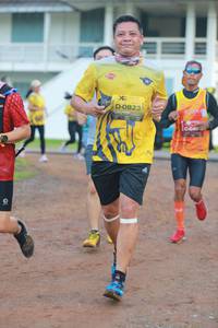 BIB: 0823
                            <button type="button" onclick="openModal(4936446)" class="btn btn-primary btn-sm float-right btn-popup" data-toggle="modal" data-target=".modal-high-quality">
                        <i class="fas fa-shopping-cart"></i> Add to Cart
                    </button>
                                            <button type="button" onclick="isThisMe(4936446, true)" class="btn btn-success btn-sm float-right btn-popup btn-isme hidden" data-toggle="tooltip" data-placement="bottom" title="นี่คือรูปของคุณใช่ไหม คลิกที่นี่เพื่อเอาเข้าอัลบั้ม">
                        <i class="fas fa-plus"></i> Add to album
                    </button>
                    <button type="button" onclick="isThisMe(4936446, false)" class="btn btn-warning btn-sm float-right btn-popup btn-isnotme hidden">
                        <i class="fas fa-ban"></i> Remove from album
                    </button>