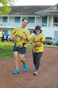 BIB: 0861, 0860
                            <button type="button" onclick="openModal(4961633)" class="btn btn-primary btn-sm float-right btn-popup" data-toggle="modal" data-target=".modal-high-quality">
                        <i class="fas fa-shopping-cart"></i> Add to Cart
                    </button>
                                            <button type="button" onclick="isThisMe(4961633, true)" class="btn btn-success btn-sm float-right btn-popup btn-isme hidden" data-toggle="tooltip" data-placement="bottom" title="นี่คือรูปของคุณใช่ไหม คลิกที่นี่เพื่อเอาเข้าอัลบั้ม">
                        <i class="fas fa-plus"></i> Add to album
                    </button>
                    <button type="button" onclick="isThisMe(4961633, false)" class="btn btn-warning btn-sm float-right btn-popup btn-isnotme hidden">
                        <i class="fas fa-ban"></i> Remove from album
                    </button>