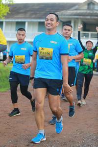 BIB: 1316, 1319, 
                            <button type="button" onclick="openModal(4958749)" class="btn btn-primary btn-sm float-right btn-popup" data-toggle="modal" data-target=".modal-high-quality">
                        <i class="fas fa-shopping-cart"></i> Add to Cart
                    </button>
                                            <button type="button" onclick="isThisMe(4958749, true)" class="btn btn-success btn-sm float-right btn-popup btn-isme hidden" data-toggle="tooltip" data-placement="bottom" title="นี่คือรูปของคุณใช่ไหม คลิกที่นี่เพื่อเอาเข้าอัลบั้ม">
                        <i class="fas fa-plus"></i> Add to album
                    </button>
                    <button type="button" onclick="isThisMe(4958749, false)" class="btn btn-warning btn-sm float-right btn-popup btn-isnotme hidden">
                        <i class="fas fa-ban"></i> Remove from album
                    </button>