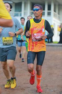 BIB: 046, 0304
                            <button type="button" onclick="openModal(4936553)" class="btn btn-primary btn-sm float-right btn-popup" data-toggle="modal" data-target=".modal-high-quality">
                        <i class="fas fa-shopping-cart"></i> Add to Cart
                    </button>
                                            <button type="button" onclick="isThisMe(4936553, true)" class="btn btn-success btn-sm float-right btn-popup btn-isme hidden" data-toggle="tooltip" data-placement="bottom" title="นี่คือรูปของคุณใช่ไหม คลิกที่นี่เพื่อเอาเข้าอัลบั้ม">
                        <i class="fas fa-plus"></i> Add to album
                    </button>
                    <button type="button" onclick="isThisMe(4936553, false)" class="btn btn-warning btn-sm float-right btn-popup btn-isnotme hidden">
                        <i class="fas fa-ban"></i> Remove from album
                    </button>