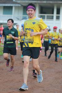 BIB: 0781
                            <button type="button" onclick="openModal(4950933)" class="btn btn-primary btn-sm float-right btn-popup" data-toggle="modal" data-target=".modal-high-quality">
                        <i class="fas fa-shopping-cart"></i> Add to Cart
                    </button>
                                            <button type="button" onclick="isThisMe(4950933, true)" class="btn btn-success btn-sm float-right btn-popup btn-isme hidden" data-toggle="tooltip" data-placement="bottom" title="นี่คือรูปของคุณใช่ไหม คลิกที่นี่เพื่อเอาเข้าอัลบั้ม">
                        <i class="fas fa-plus"></i> Add to album
                    </button>
                    <button type="button" onclick="isThisMe(4950933, false)" class="btn btn-warning btn-sm float-right btn-popup btn-isnotme hidden">
                        <i class="fas fa-ban"></i> Remove from album
                    </button>