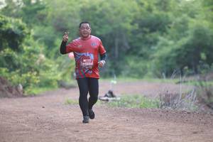 BIB: 0233
                            <button type="button" onclick="openModal(5155791)" class="btn btn-primary btn-sm float-right btn-popup" data-toggle="modal" data-target=".modal-high-quality">
                        <i class="fas fa-shopping-cart"></i> Add to Cart
                    </button>
                                            <button type="button" onclick="isThisMe(5155791, true)" class="btn btn-success btn-sm float-right btn-popup btn-isme hidden" data-toggle="tooltip" data-placement="bottom" title="นี่คือรูปของคุณใช่ไหม คลิกที่นี่เพื่อเอาเข้าอัลบั้ม">
                        <i class="fas fa-plus"></i> Add to album
                    </button>
                    <button type="button" onclick="isThisMe(5155791, false)" class="btn btn-warning btn-sm float-right btn-popup btn-isnotme hidden">
                        <i class="fas fa-ban"></i> Remove from album
                    </button>