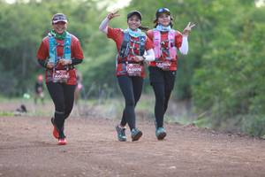 BIB: 074, 0075, 0076
                            <button type="button" onclick="openModal(5154621)" class="btn btn-primary btn-sm float-right btn-popup" data-toggle="modal" data-target=".modal-high-quality">
                        <i class="fas fa-shopping-cart"></i> Add to Cart
                    </button>
                                            <button type="button" onclick="isThisMe(5154621, true)" class="btn btn-success btn-sm float-right btn-popup btn-isme hidden" data-toggle="tooltip" data-placement="bottom" title="นี่คือรูปของคุณใช่ไหม คลิกที่นี่เพื่อเอาเข้าอัลบั้ม">
                        <i class="fas fa-plus"></i> Add to album
                    </button>
                    <button type="button" onclick="isThisMe(5154621, false)" class="btn btn-warning btn-sm float-right btn-popup btn-isnotme hidden">
                        <i class="fas fa-ban"></i> Remove from album
                    </button>