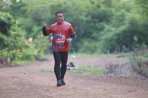 BIB: 0233
                            <button type="button" onclick="openModal(5155790)" class="btn btn-primary btn-sm float-right btn-popup" data-toggle="modal" data-target=".modal-high-quality">
                        <i class="fas fa-shopping-cart"></i> Add to Cart
                    </button>
                                            <button type="button" onclick="isThisMe(5155790, true)" class="btn btn-success btn-sm float-right btn-popup btn-isme hidden" data-toggle="tooltip" data-placement="bottom" title="นี่คือรูปของคุณใช่ไหม คลิกที่นี่เพื่อเอาเข้าอัลบั้ม">
                        <i class="fas fa-plus"></i> Add to album
                    </button>
                    <button type="button" onclick="isThisMe(5155790, false)" class="btn btn-warning btn-sm float-right btn-popup btn-isnotme hidden">
                        <i class="fas fa-ban"></i> Remove from album
                    </button>